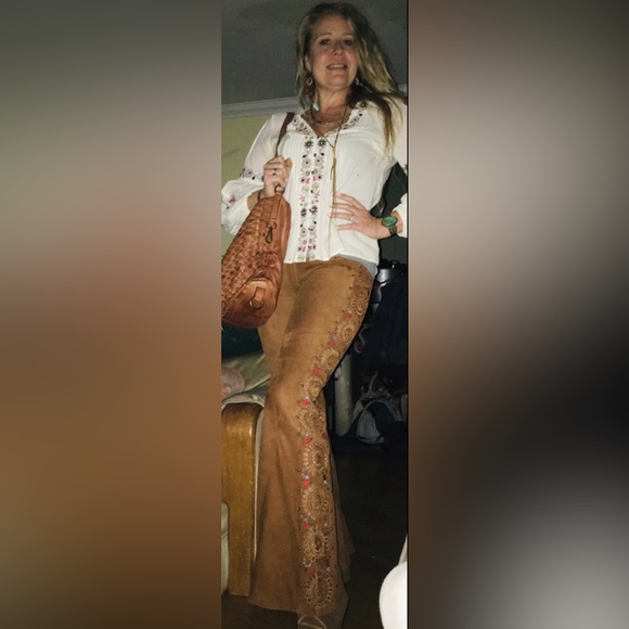 Free People Suede/Crochet Beautiful Daze Flare pants. Size 10 NO FLAWS RARE - Picture 13 of 13